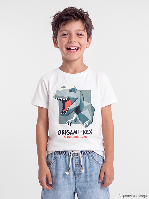 LCW Kids Bisiklet Yaka Baskılı Erkek Çocuk Tişört
