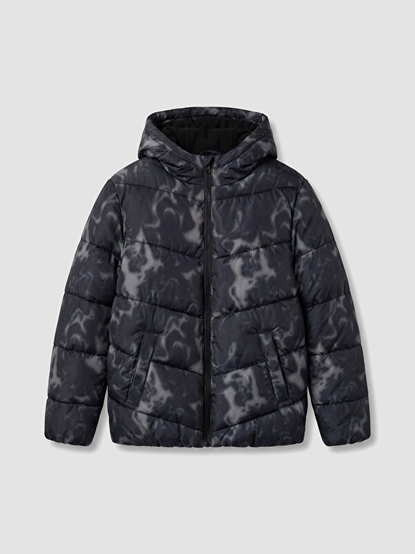 LCW Kids Batik Desenli Erkek Çocuk Şişme Mont
