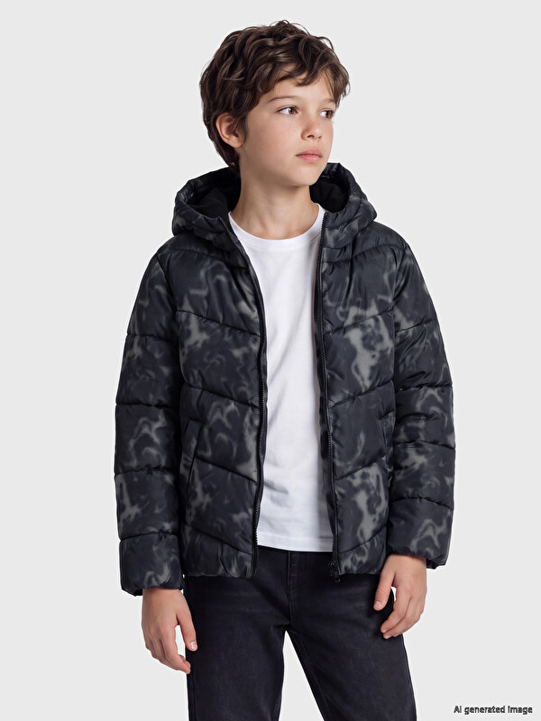 LCW Kids Batik Desenli Erkek Çocuk Şişme Mont