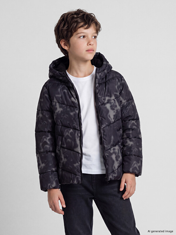 LCW Kids Batik Desenli Erkek Çocuk Şişme Mont