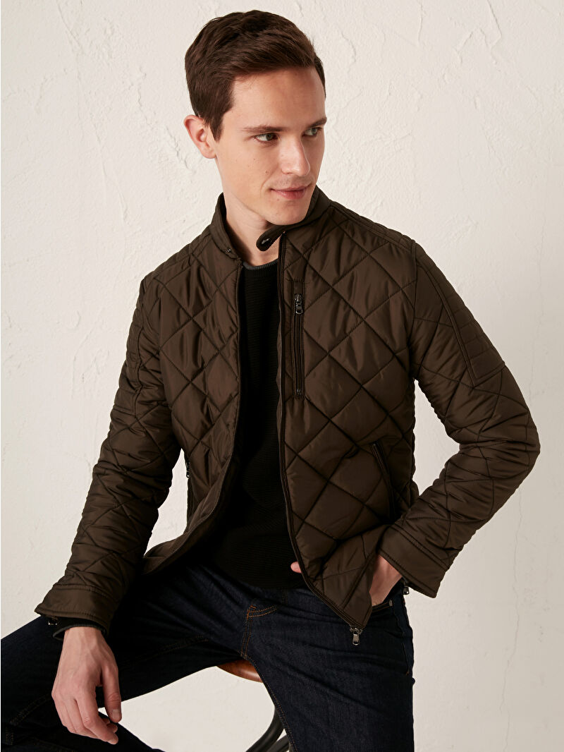 LCWAIKIKI Classic Standard Pattern Quilted Pattern Men's