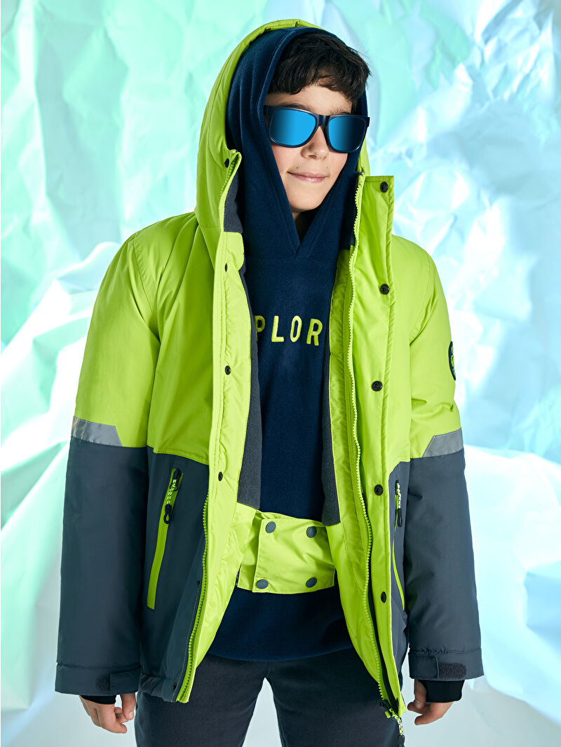 ゆき LCW Kids Yeşil Kapüşonlu Renk Bloklu Erkek Çocuk Kayak Montu