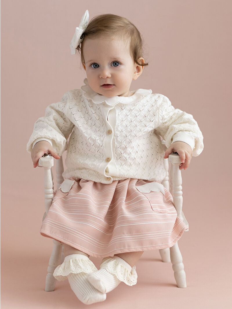 Kzmzです。③ Ekru Kız Çocuk Geniş Bebe Yaka Bluz Uzun Kollu Fırfır Detaylı