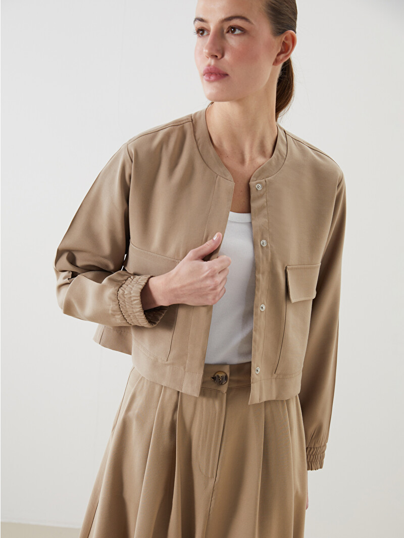 LCWAIKIKI Classic Bej Kolej Yaka Crop Kadın Ceket - S5FR06Z8-YF7 | LCW