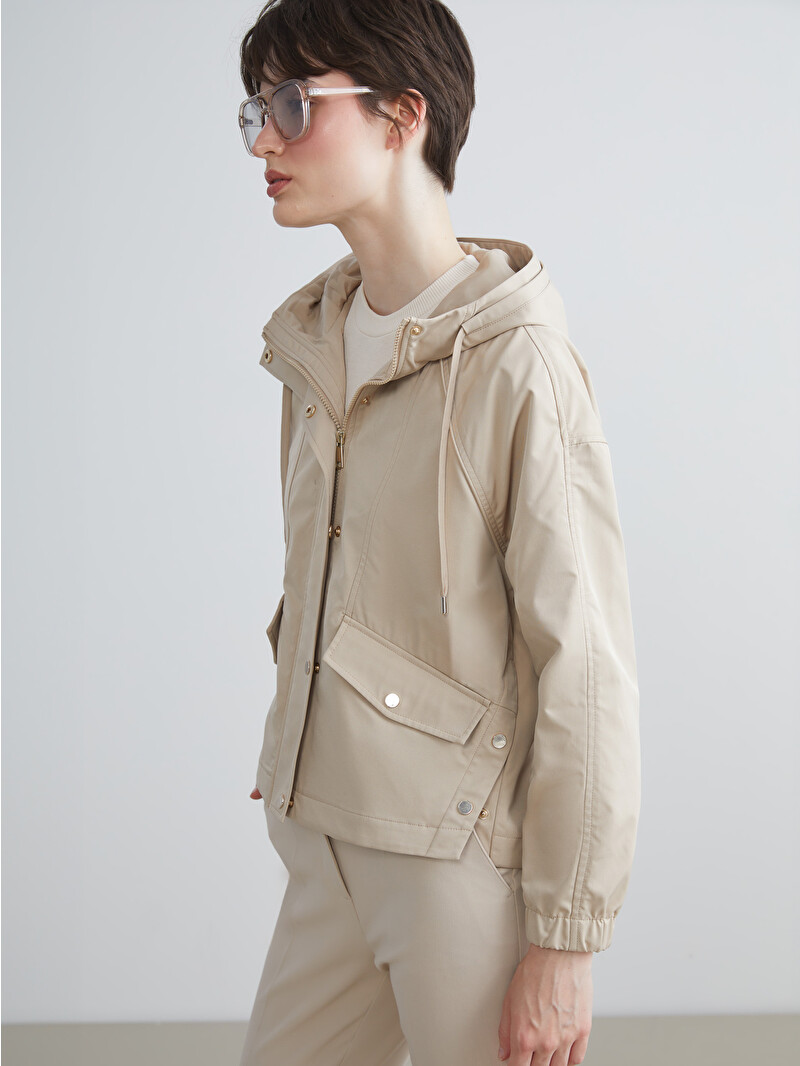 LCW Vision Bej Kapüşonlu Oversize Kadın Yağmurluk - W52595Z8-SB4 | LCW