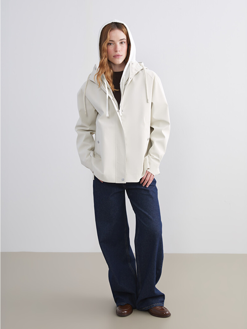 XSIDE Kapüşonlu Oversize Deri Görünümlü Kadın Yağmurluk - W54826Z8