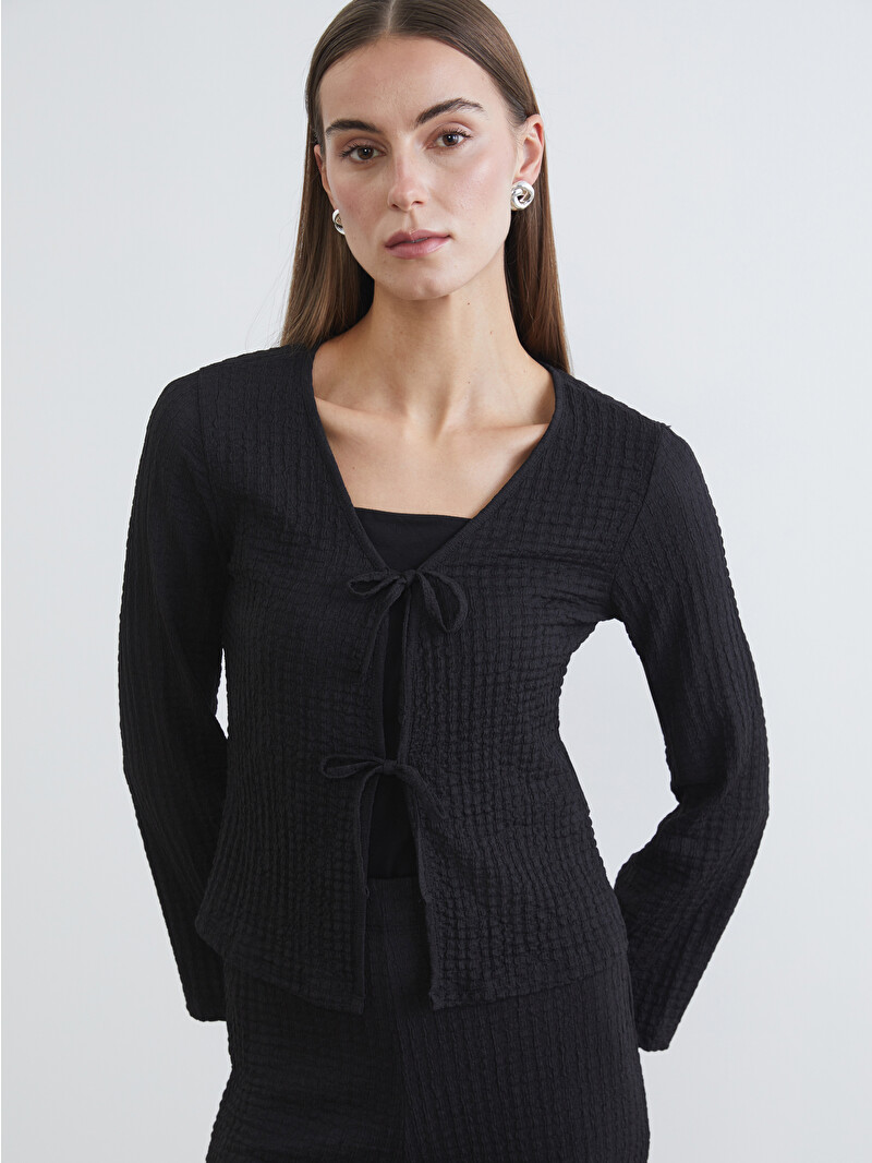 LCW EVERYDAY Siyah V Yaka Bağlamalı Dokulu Bluz - W59382Z8-CVL | LCW