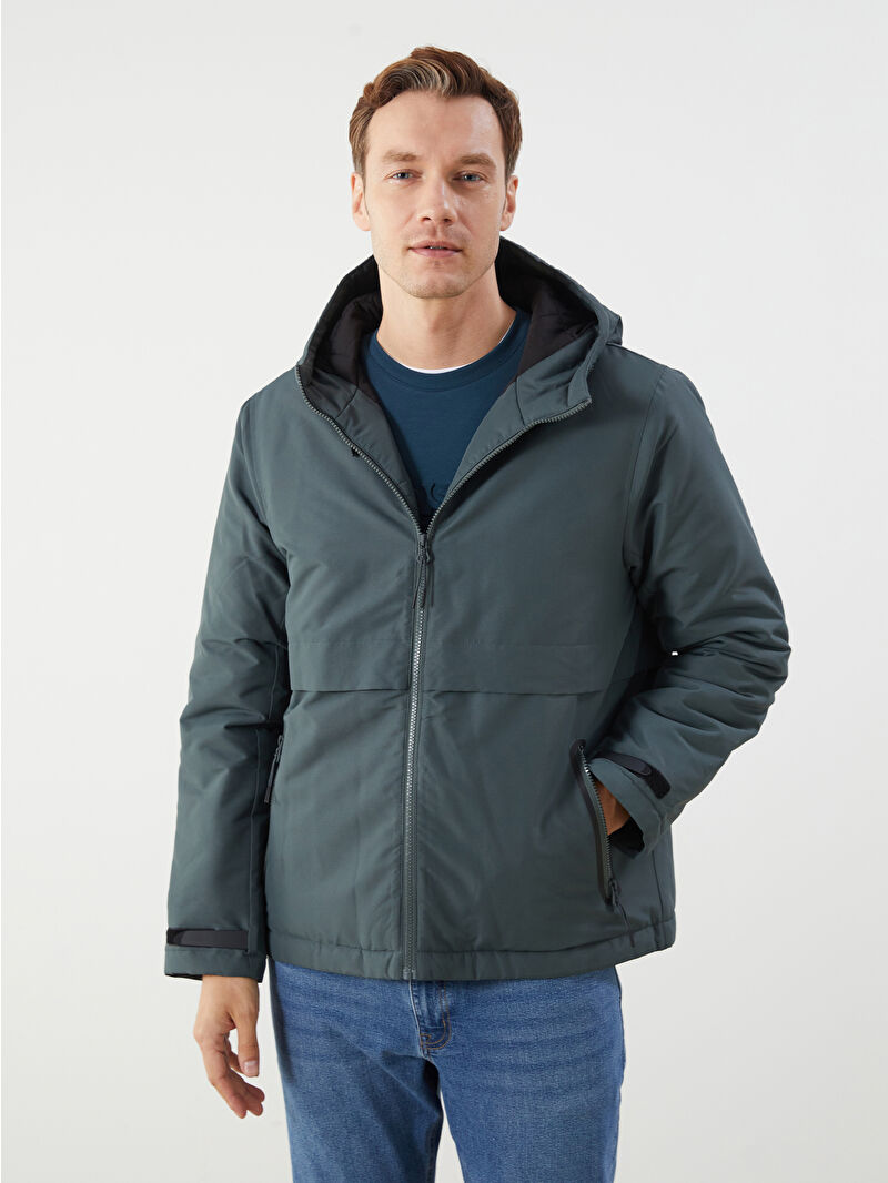 LCWAIKIKI Classic Yeşil Standart Kalıp Kapüşonlu Erkek Mont