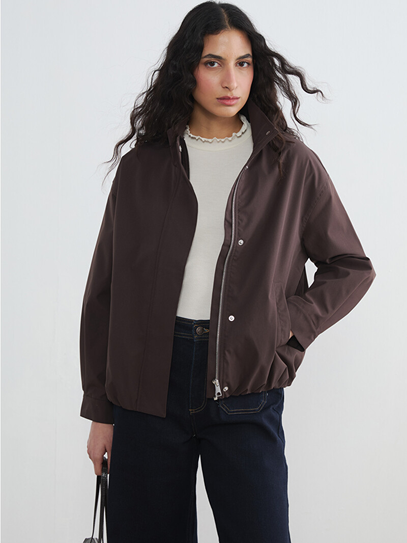 【mayu.】 LCW Modest Kahverengi Dik Yaka Oversize Kadın Yağmurluk - S6L705Z8