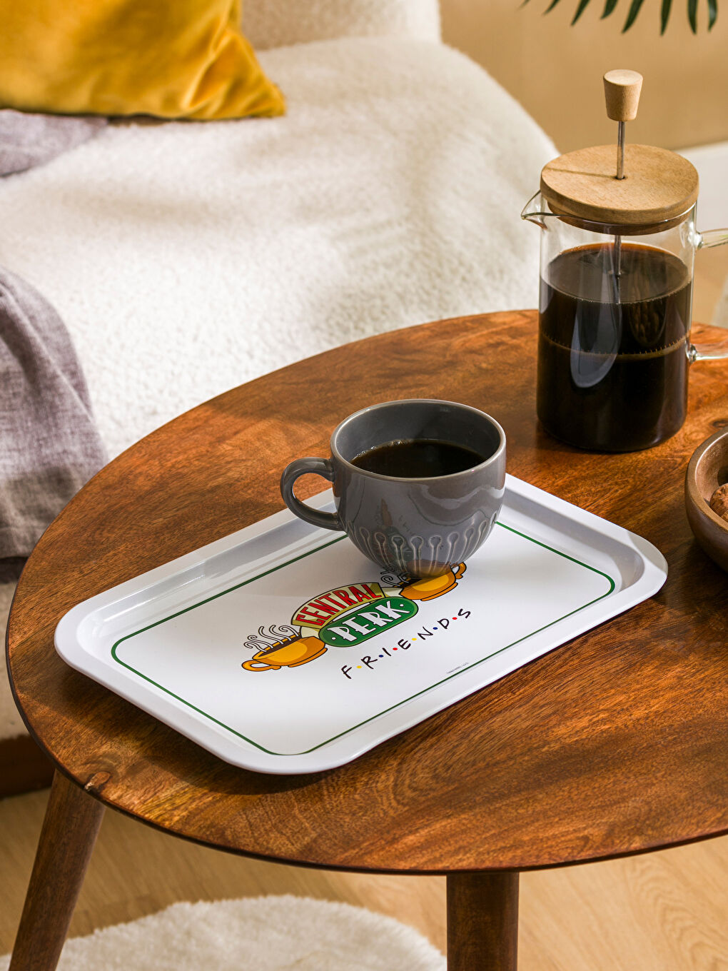 Friends Printed Metal Tray 35x25 Cm -S4G521Z8-F9C - S4G521Z8-F9C - LC  Waikiki