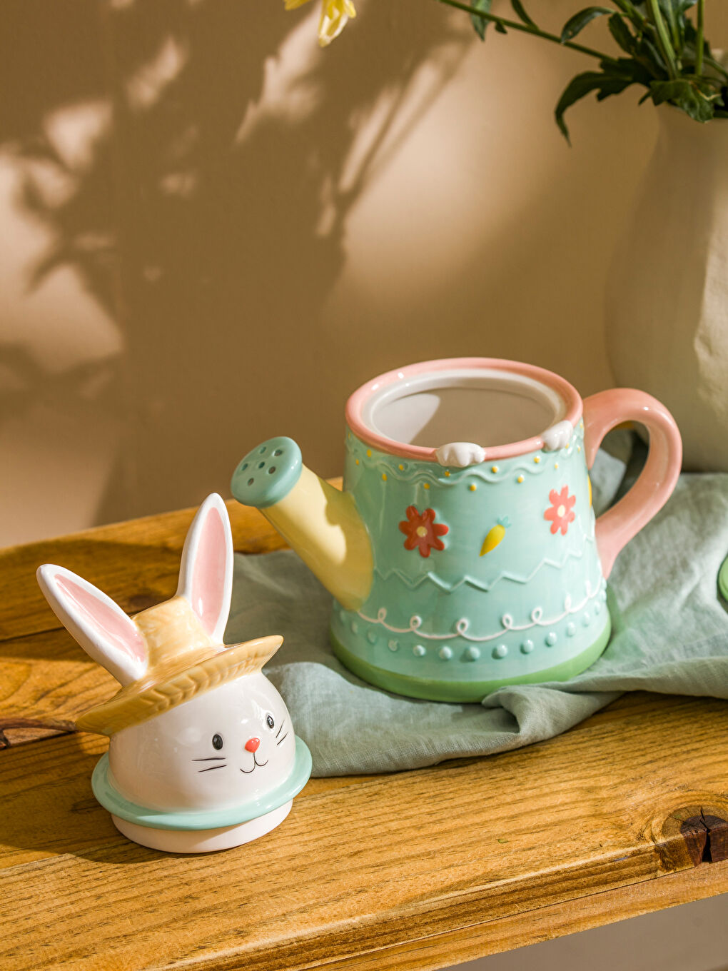 Rabbit Figurine Ceramic Teapot - 690 ml -S5CI76Z8-M0T