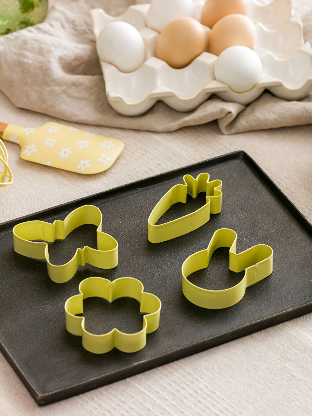 4-Piece Metal Cookie Mold -S5CJ57Z8-G8Z - S5CJ57Z8-G8Z - LC