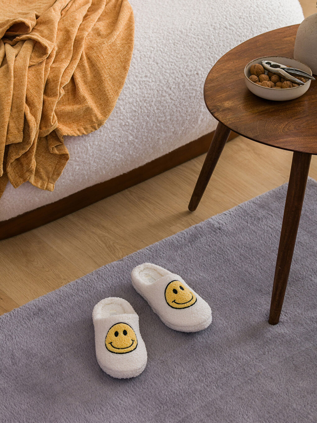 Smile Embroidered Women s House Slippers W3AN88Z8 VFT W3AN88Z8 VFT LC Waikiki