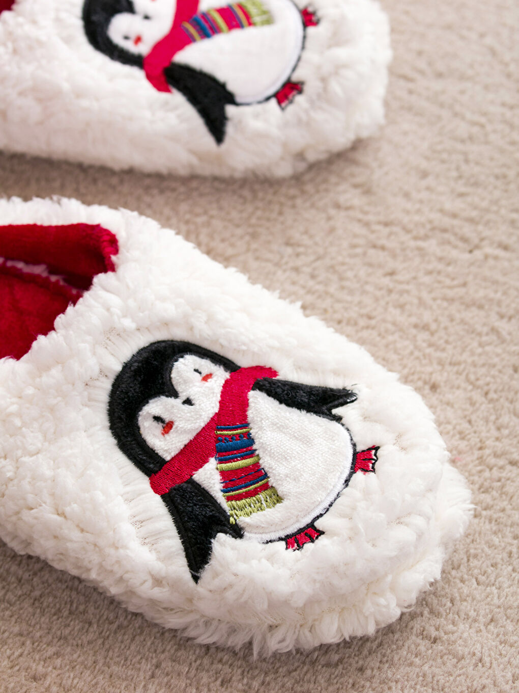 Penguin Embroidered Plush Women s House Slippers W3HE23Z8 VGB