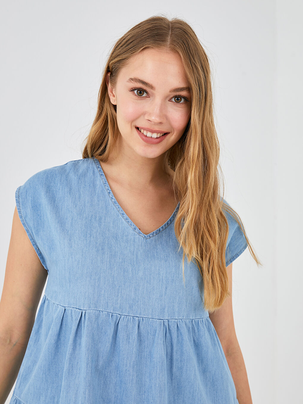 V Neck Straight Ruffle Detail Short Sleeve Women Rodeo Jean Dress