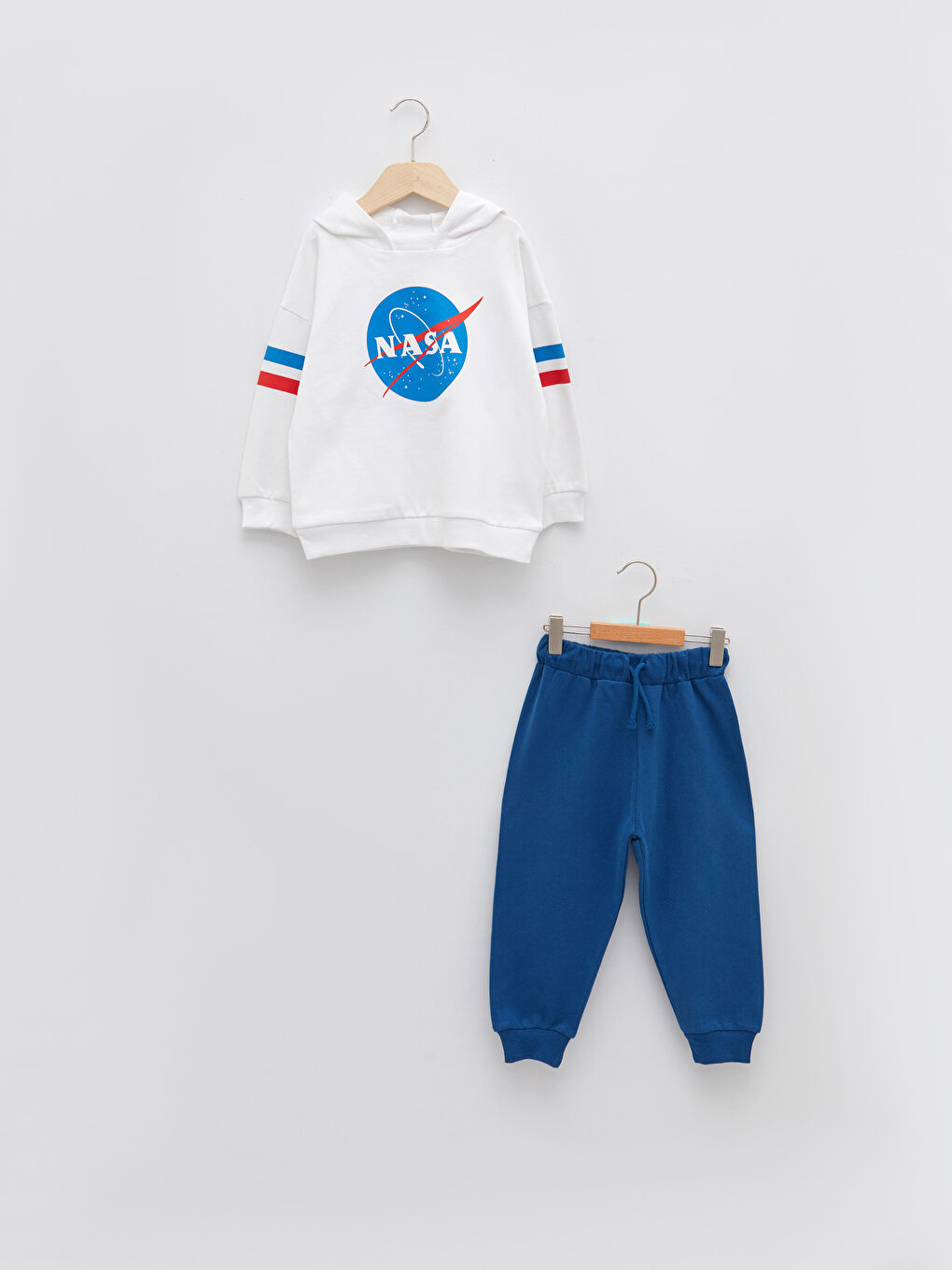 Nasa sales sweatshirt lcw