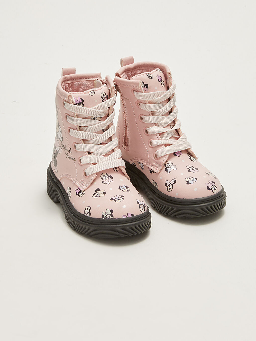 Chaussea on sale doc martens