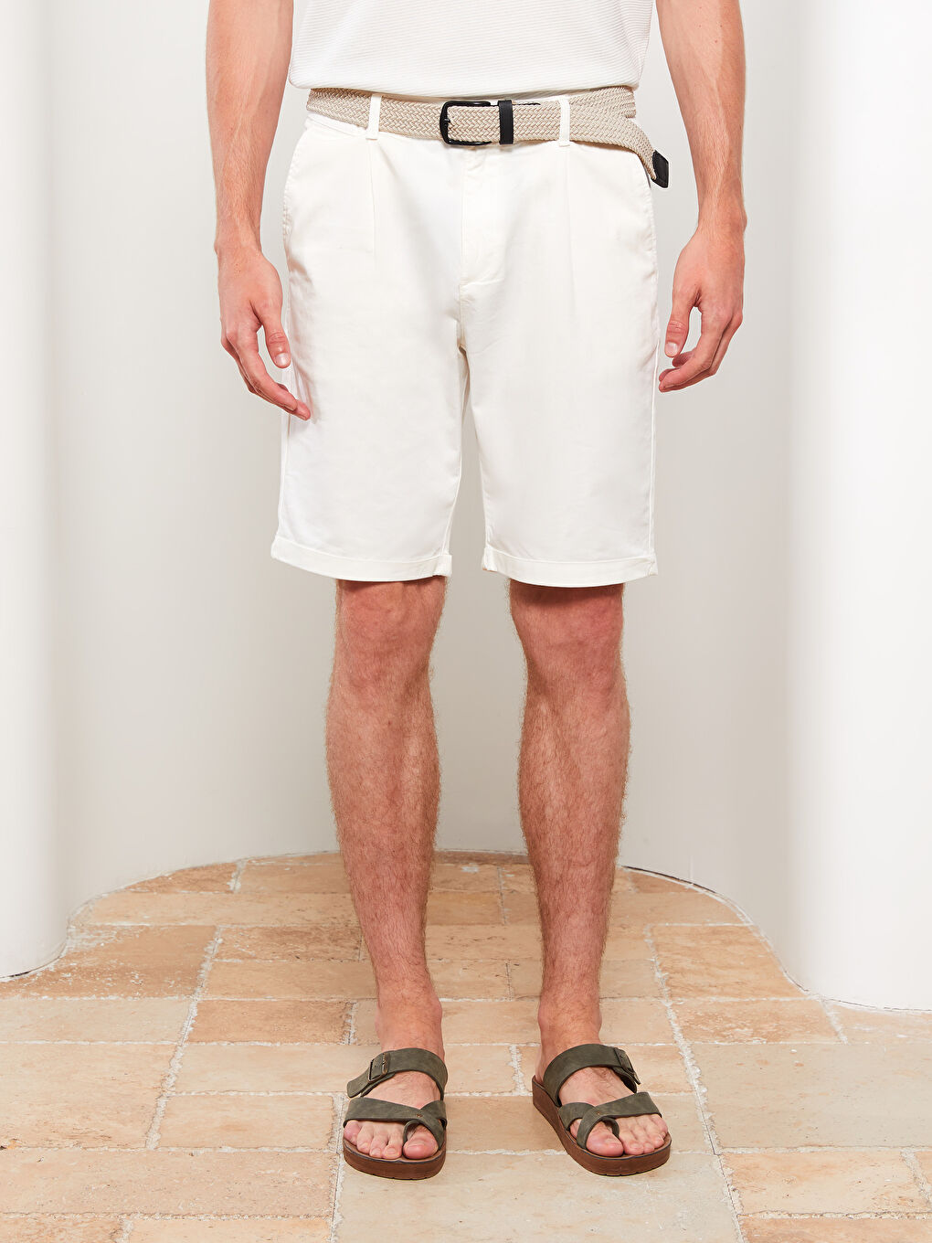 شورت مردانه اسلیم فیت ال سی وایکیکی ویژن S2GQ30Z8 | LCW Vision - Image 3