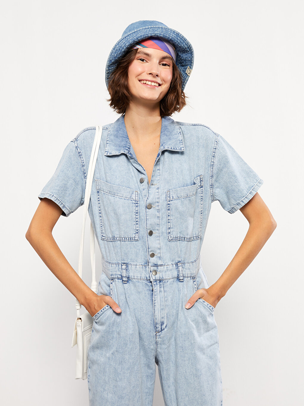 Jumpsuit Jeans with Short Sleeve, Pocket and Button Up