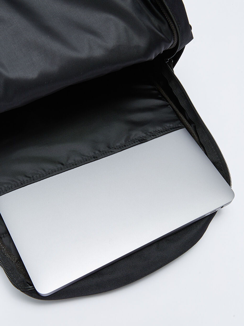 LC WAIKIKI Label Detailed Boy's Backpack -W21464Z4-E0N