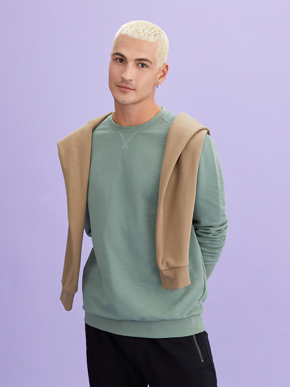 Oversized Men's Sleeveless Pullover Sweatshirt / Crew Neck