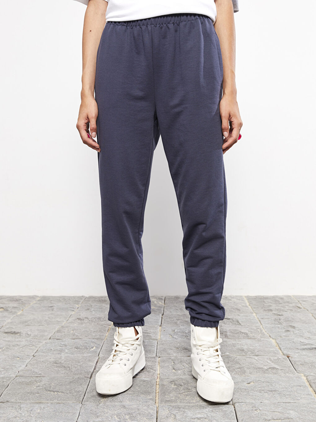 Брюки adidas Regular Jogger женские