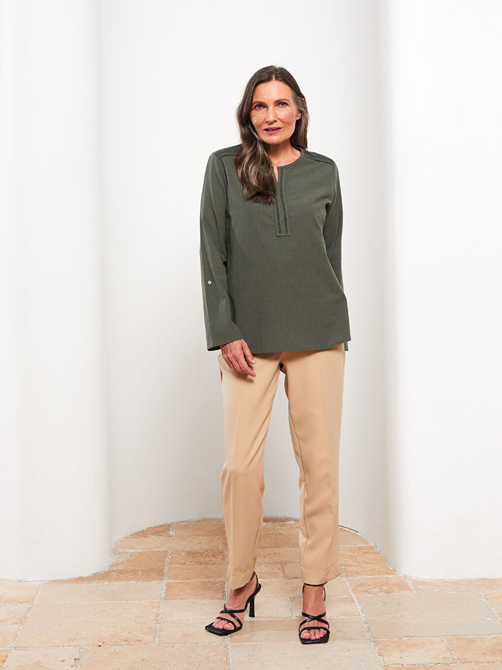 Henley Neckline Embroidered Long Sleeve Cotton Women's Blouse W2AD27Z8