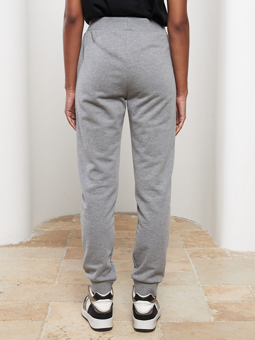 Women's Elastic Waist Regular Jogger Sweatpants W2AS54Z8EEZ