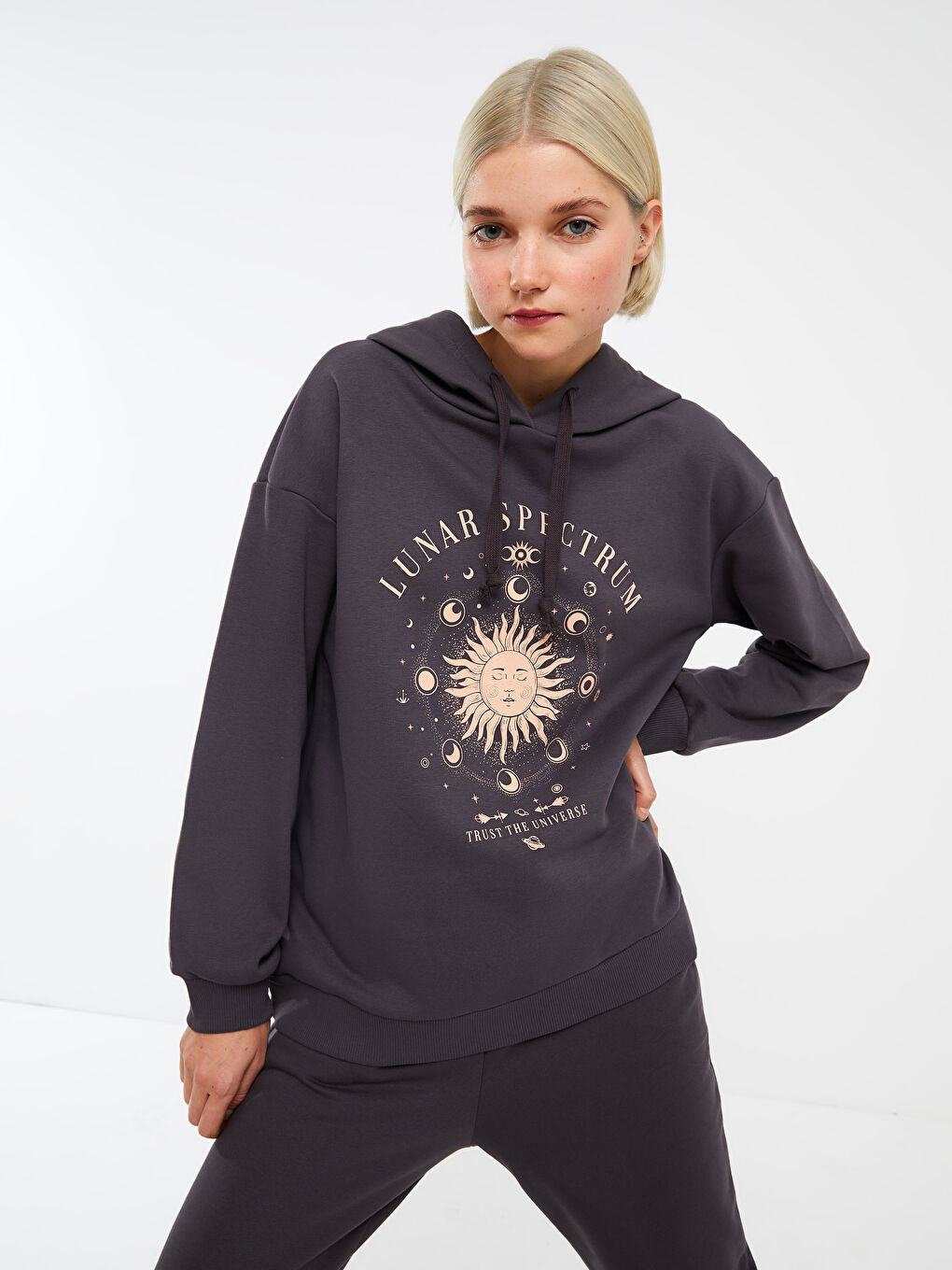 Hooded Printed Long Sleeve Women s Sweatshirt W2G138Z8 HHY W2G138Z8 HHY LC Waikiki