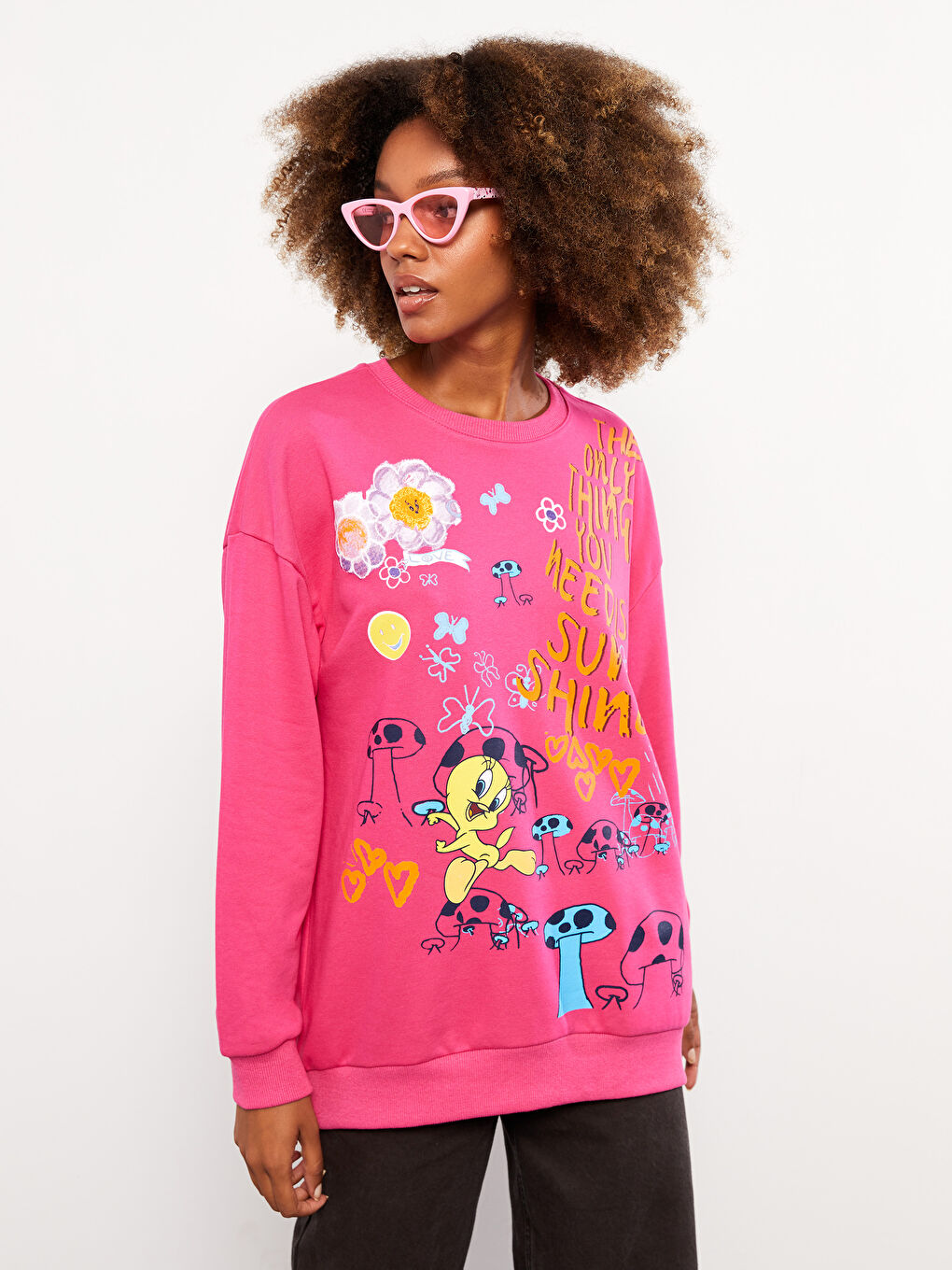 Crew Neck Tweety Printed Long Sleeve Women s Sweatshirt W2HP56Z8 GZ6 W2HP56Z8 GZ6 LC Waikiki