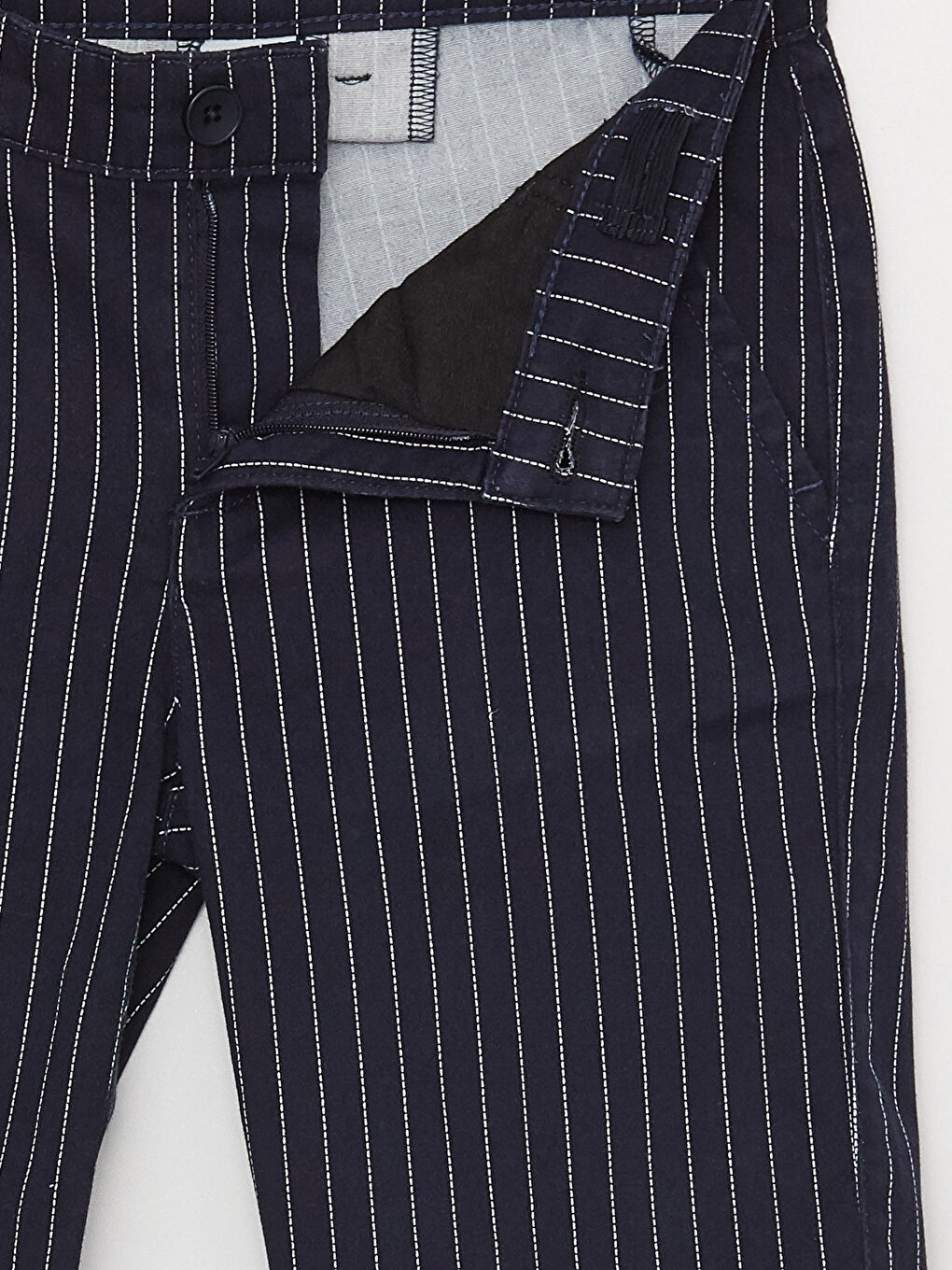 شورت پسرانه رگولار ال سی وایکیکی S3FE95Z4 | LCW ECO - Image 3