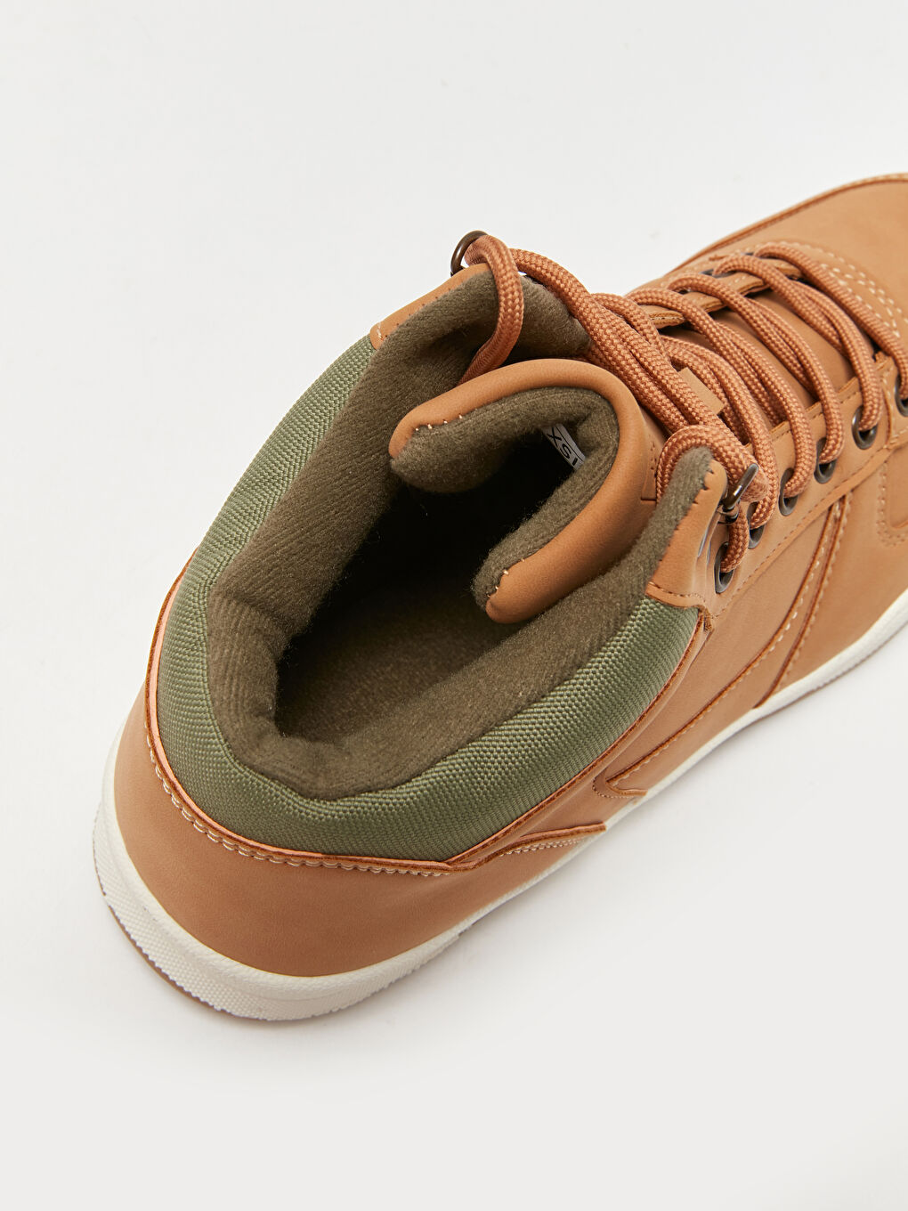 Ankle length sneakers best sale for mens