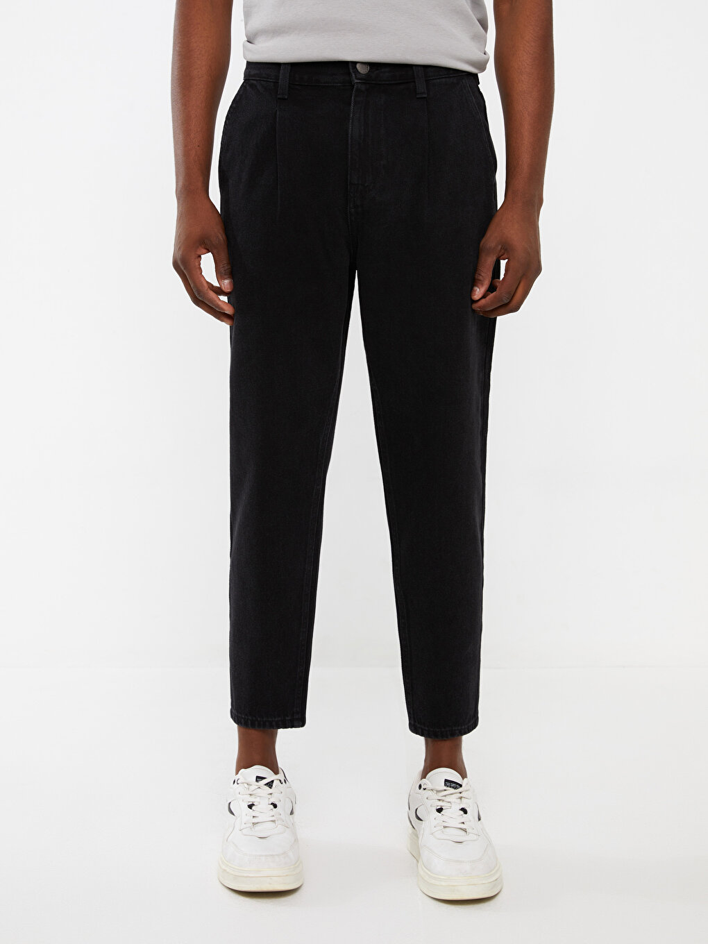Cropped Balloon Fit Trouser | boohoo