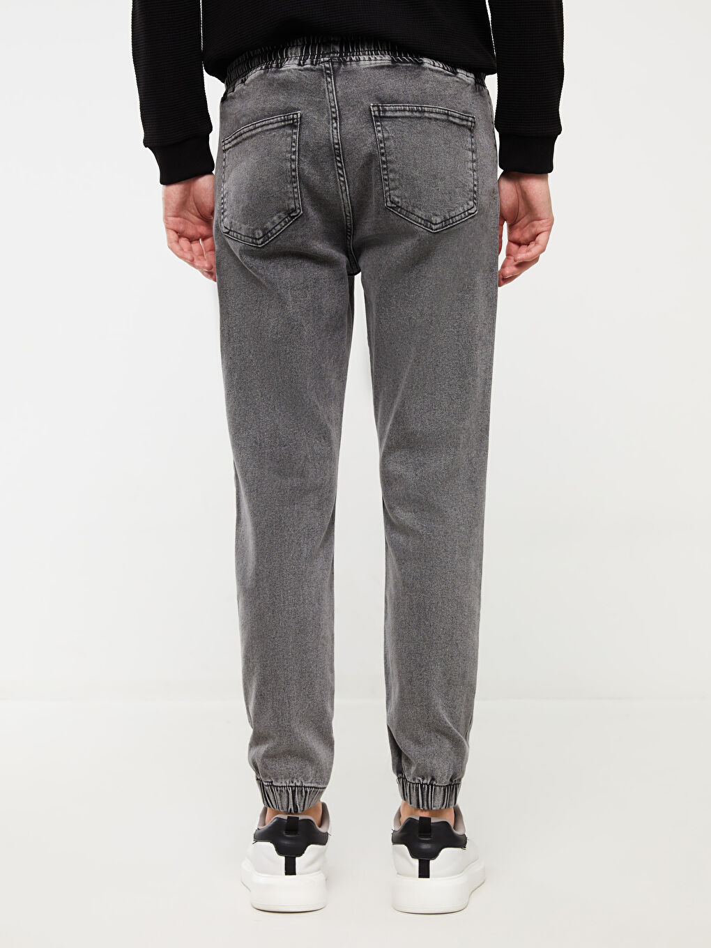 501 jogger online