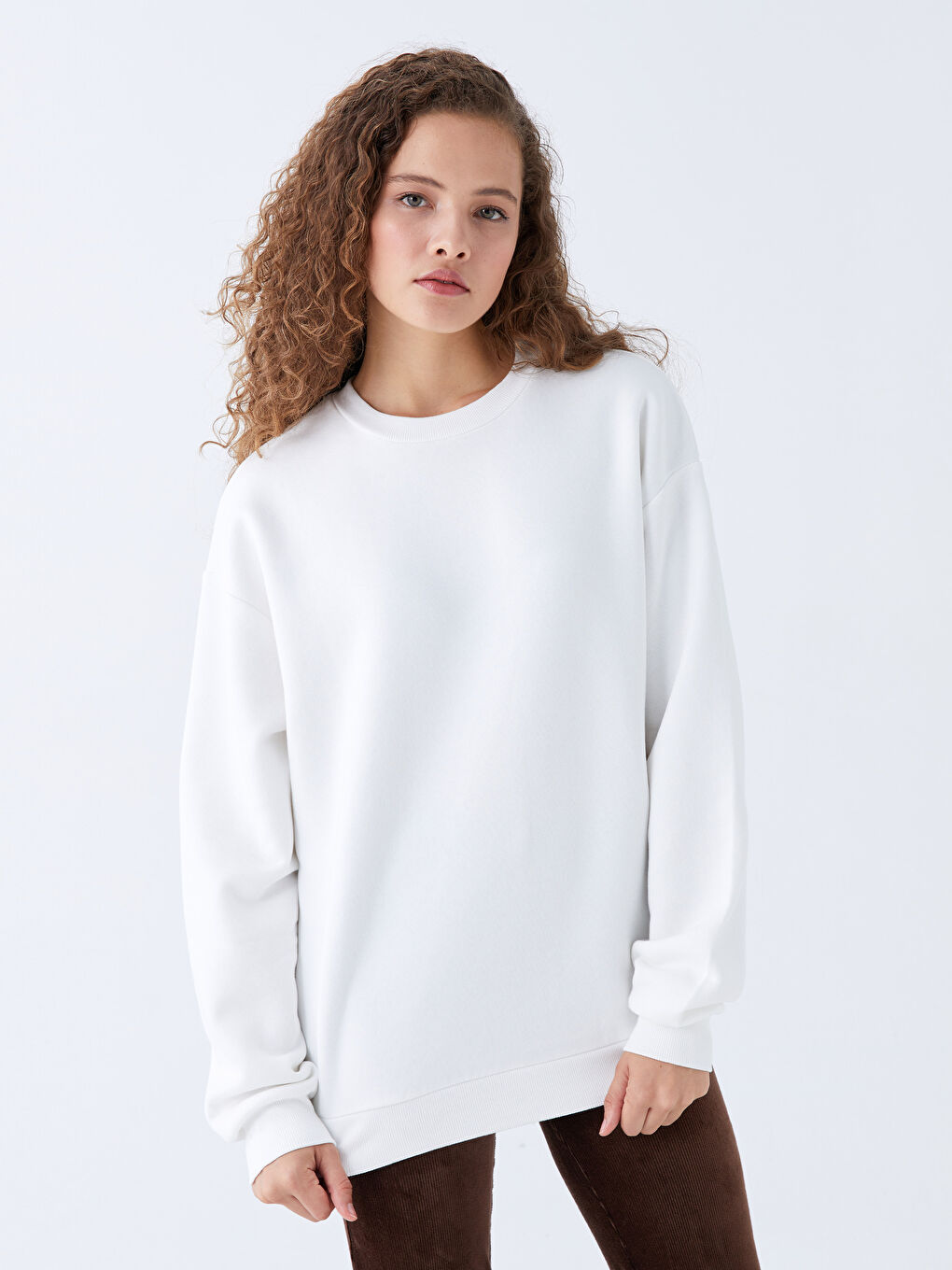 Crew Neck Oversize Women s Thick Sweatshirt W3G822Z8 KE8 W3G822Z8 KE8 LC Waikiki