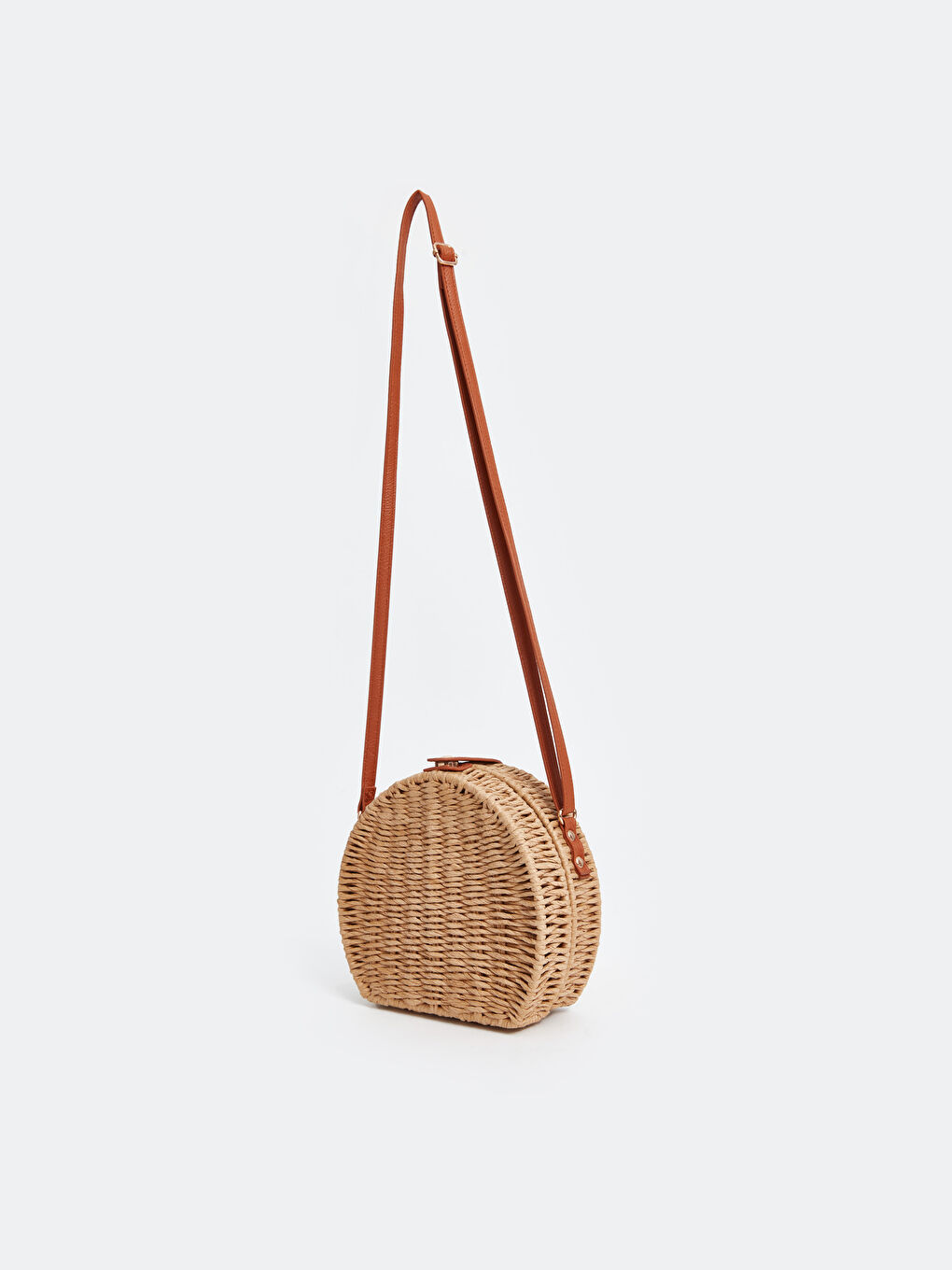 Round straw shoulder bag 2025