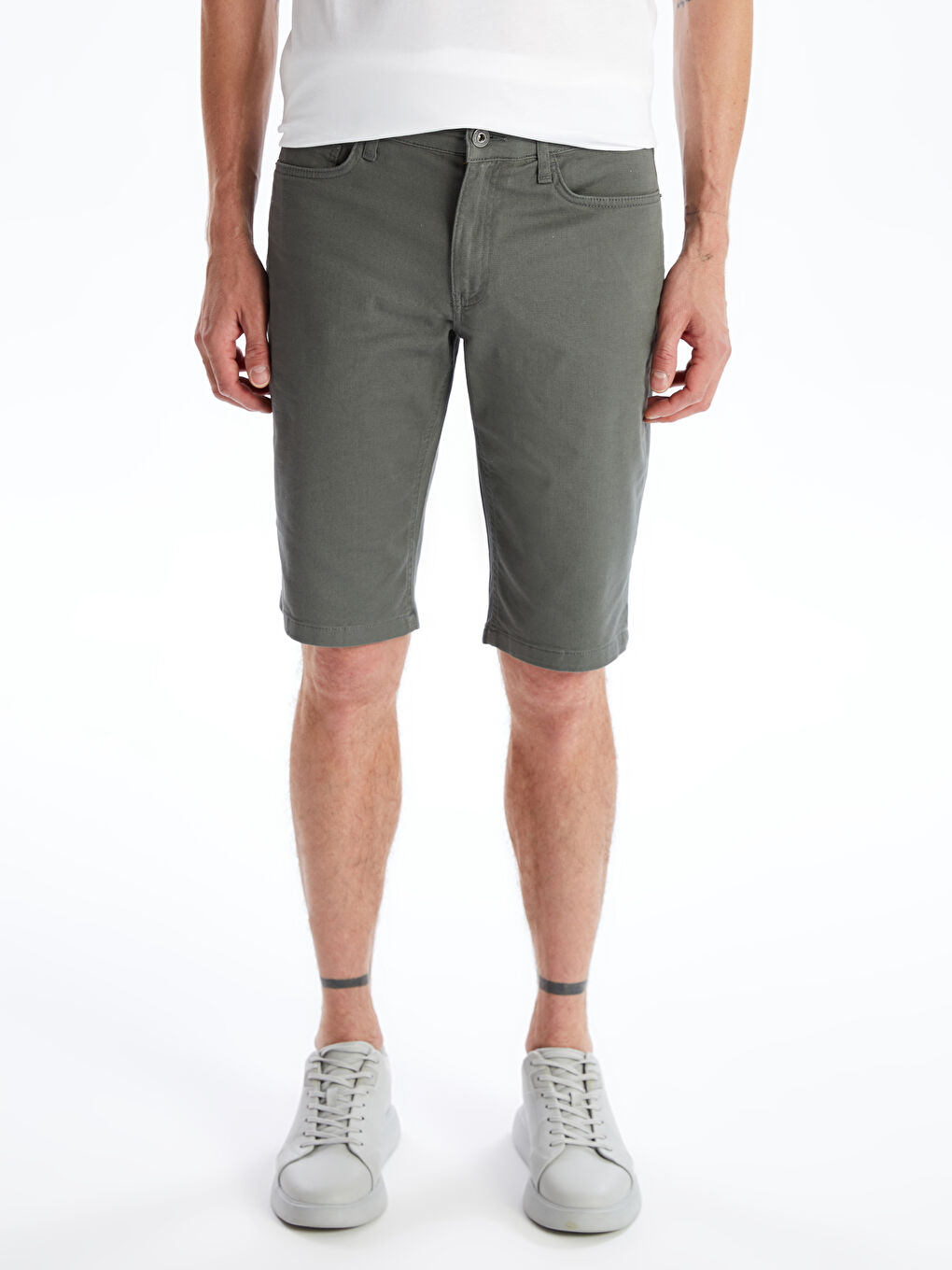 برمودا مردانه اسلیم فیت ال سی وایکیکی بیسیک S48371Z8 | LCWAIKIKI Basic - Image 3