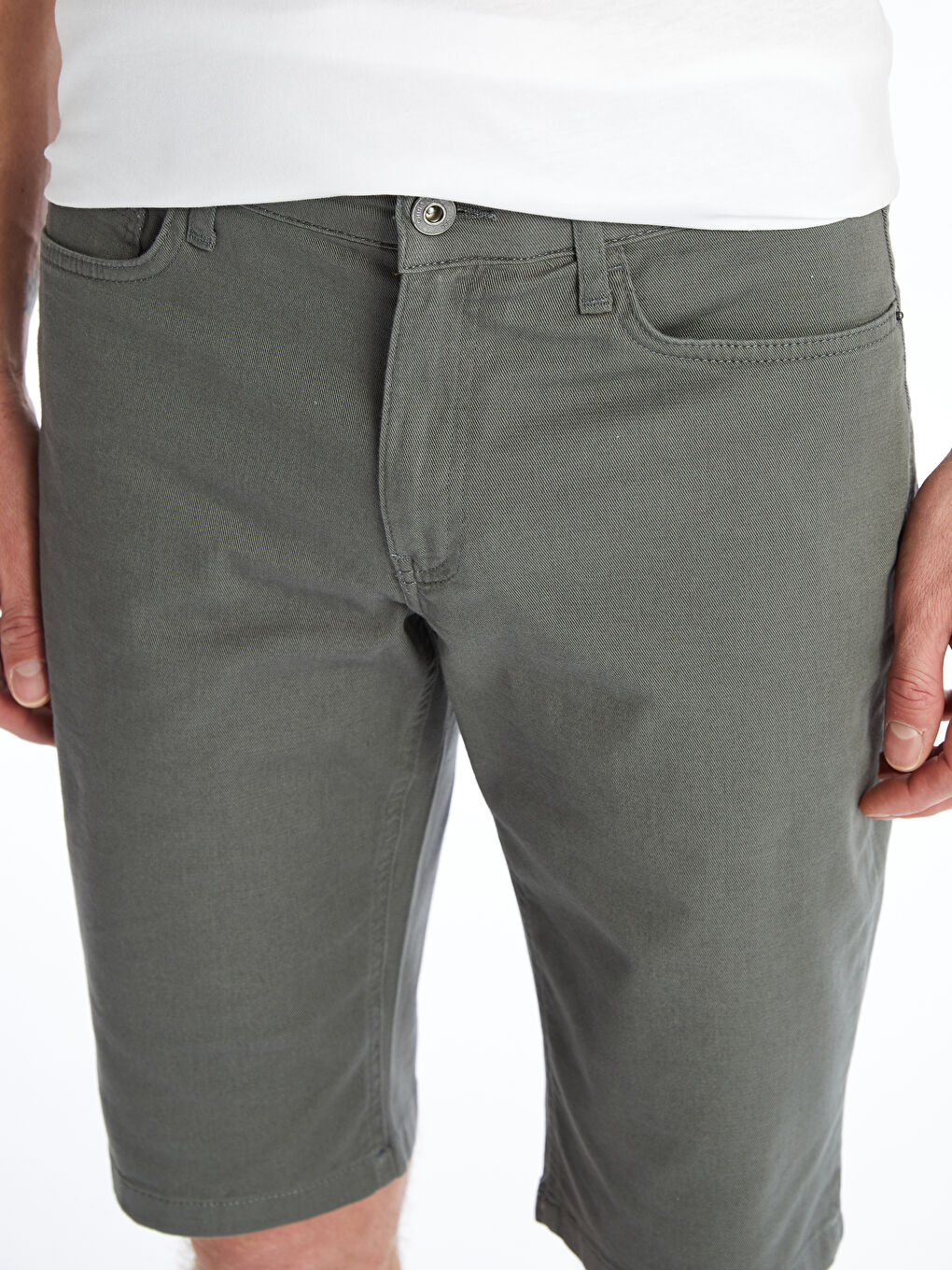 برمودا مردانه اسلیم فیت ال سی وایکیکی بیسیک S48371Z8 | LCWAIKIKI Basic - Image 5