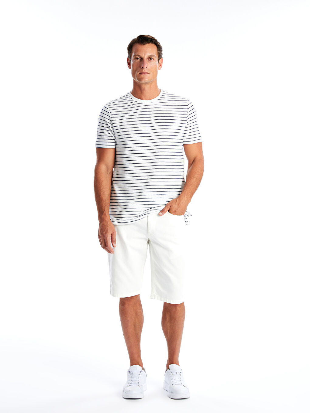 LC WAIKIKI Schlank Geschnittene Gabardine Bermuda-Shorts für