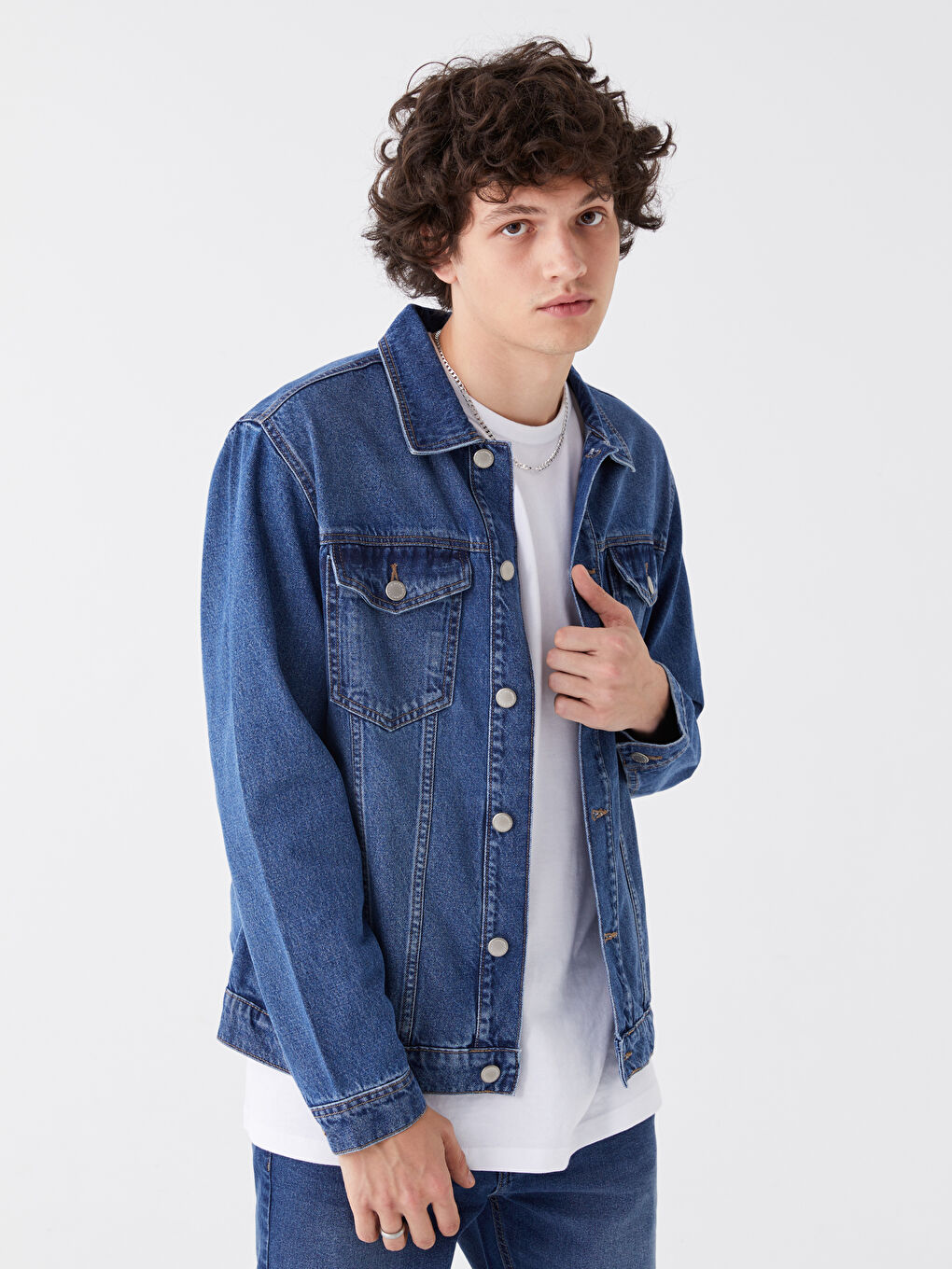 Veste en jean coupé outlet