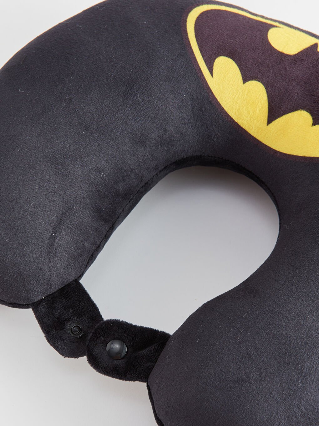 Batman Printed Neck Pillow with Snap Closure S4AS33Z4 M0T S4AS33Z4 M0T LC Waikiki
