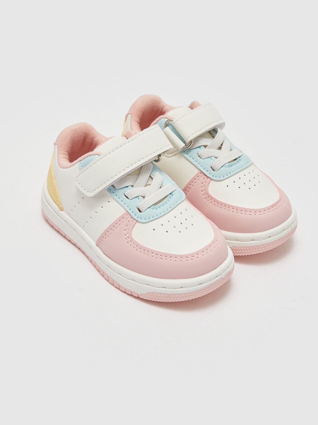 Lace and Velcro Fastening Baby Girl Sneakers -S4BG84Z1-QF6 - S4BG84Z1-QF6 -  LC Waikiki