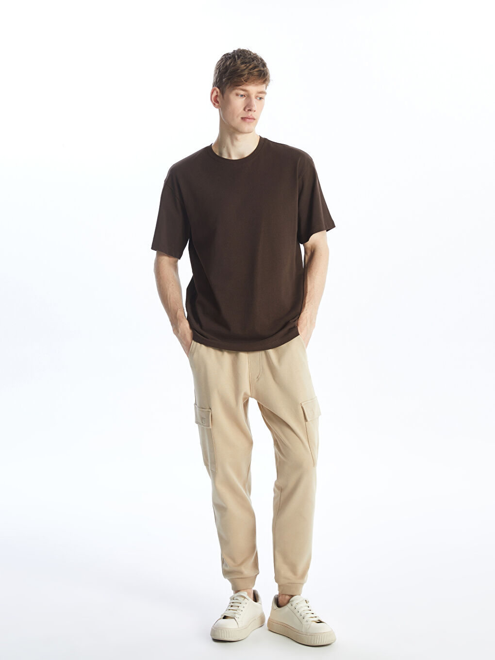 شلوار ورزشی مردانه اسلیم فیت ال سی وایکیکی کژوال S4BT45Z8 | LCW Casual - Image 2