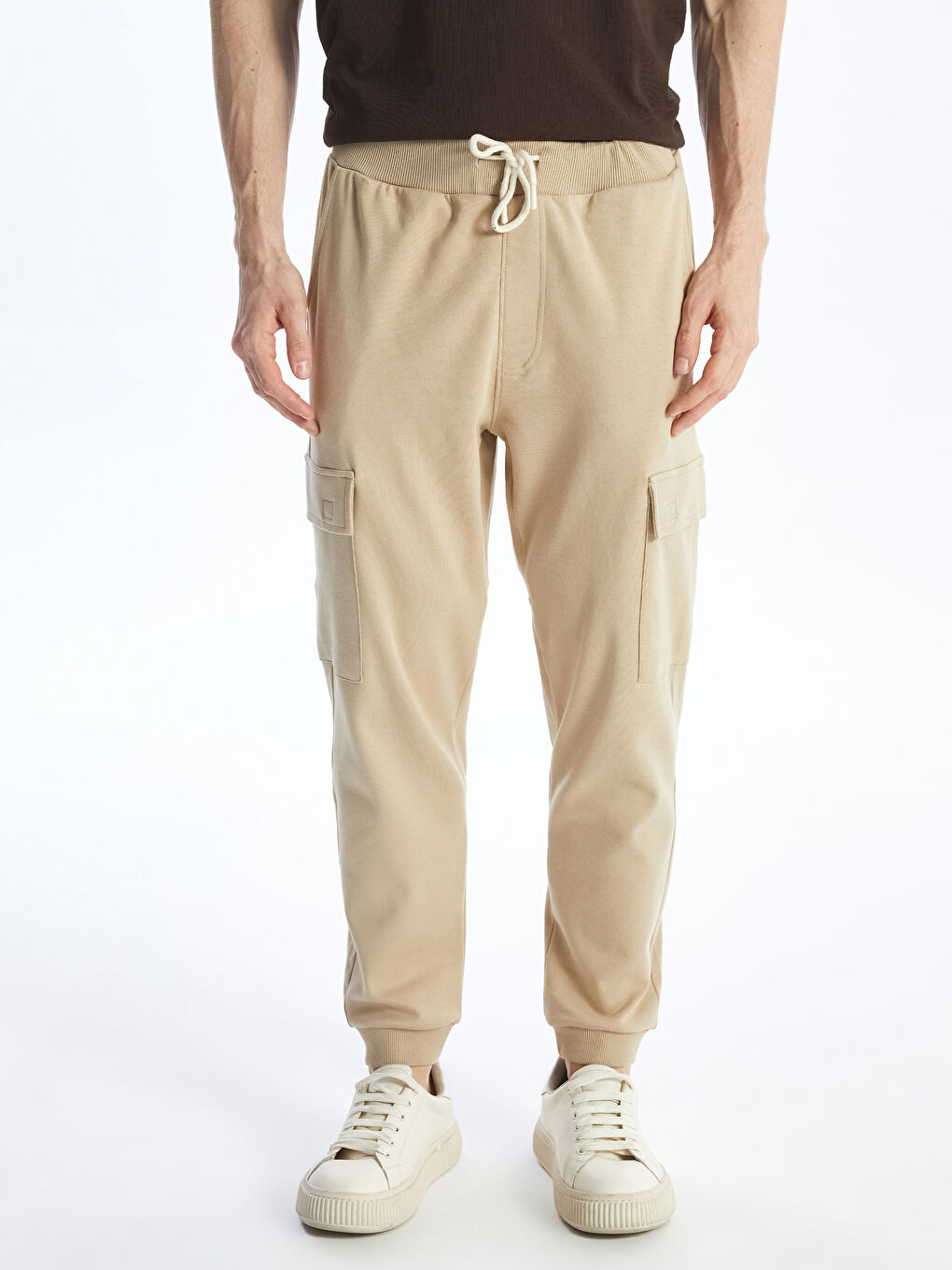 شلوار ورزشی مردانه اسلیم فیت ال سی وایکیکی کژوال S4BT45Z8 | LCW Casual - Image 4