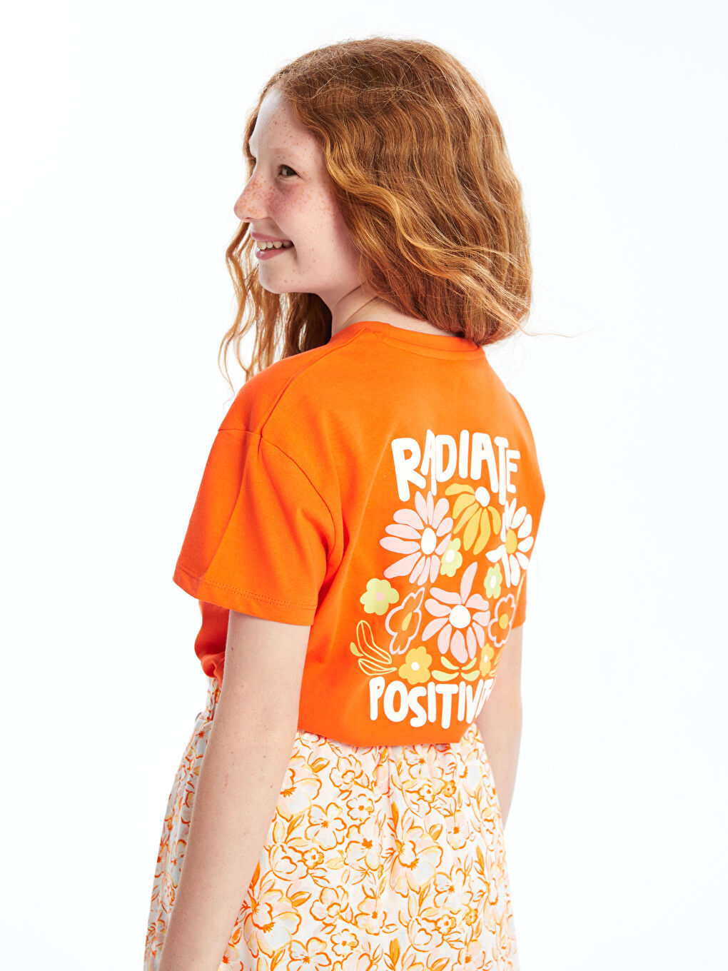 LC WAIKIKI Crew Neck Printed Short Sleeve Girls' T-Shirt -S4EB26Z4