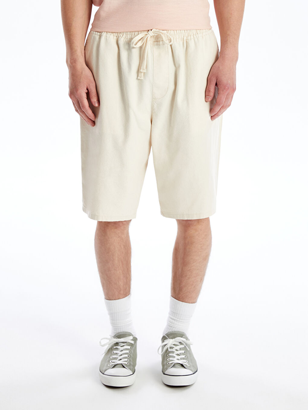 شورت مردانه فیت نرمال ال سی وایکیکی کژوال S4EF90Z8 | LCW Casual - Image 3
