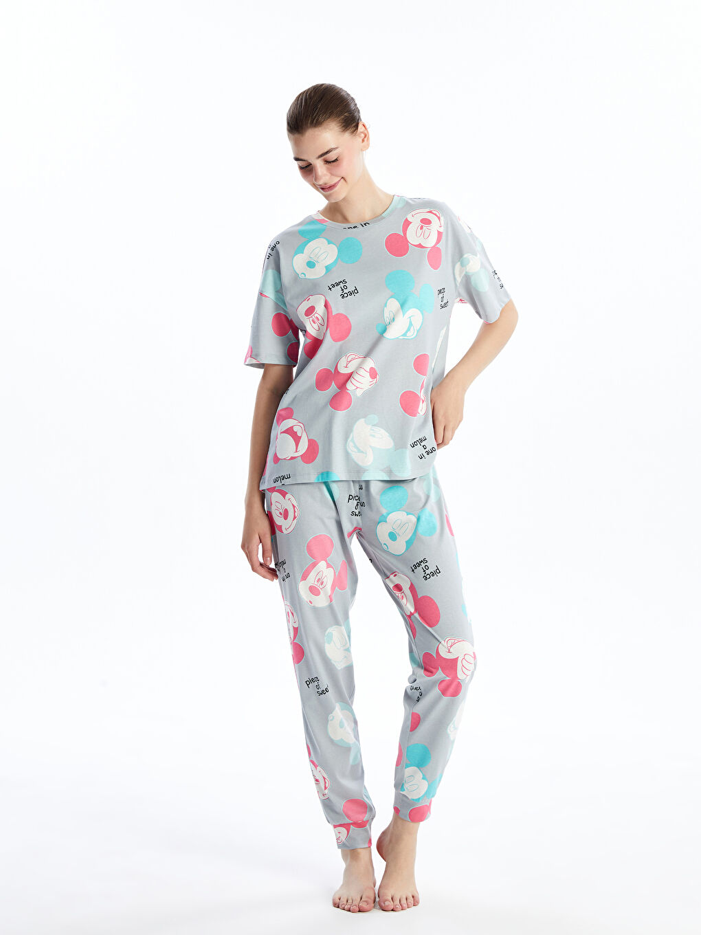 Kadın Bisiklet Yaka Mickey Mouse Baskılı Kısa Kollu Kadın Pijama Takımı