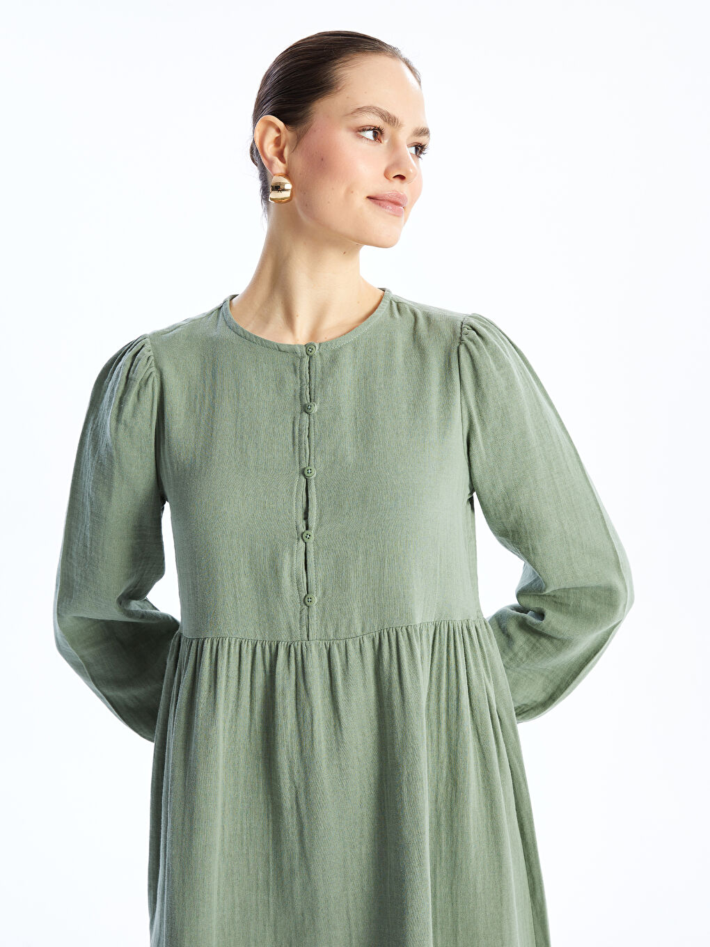 LC WAIKIKI Сукня Жіноча Муслінова Однотонна з Довгими Рукавами та Круглим Вирізом Горловини -S4EY07Z8-V9V