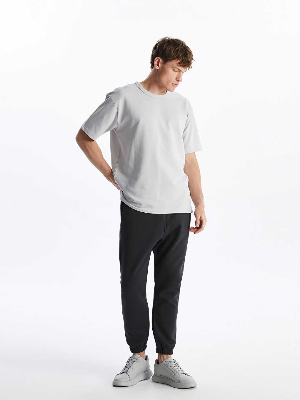 شلوار ورزشی مردانه فیت نرمال ال سی وایکیکی کژوال S4J765Z8 | LCW Casual - Image 3