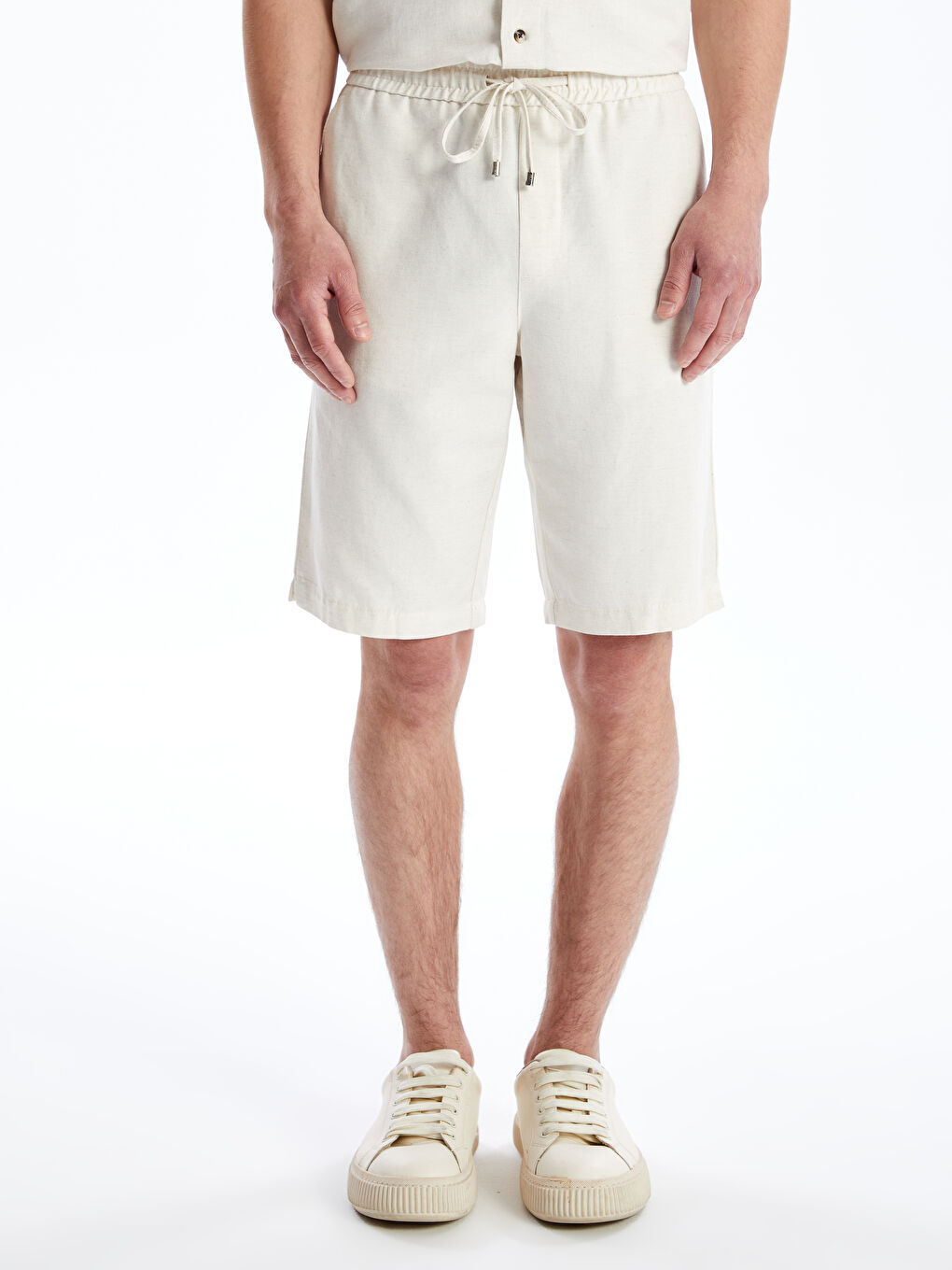 شورت مردانه فیت نرمال ال سی وایکیکی ویژن S4L406Z8 | LCW Vision - Image 3